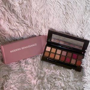 NIB  Anastasia Beverly Hills eye shadow palette